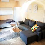 3 Widoki Kiekrz -domki Tiny House Z Prywatna Plaza I Pomostem Nad Jeziorem Kierskim Кемпинг *