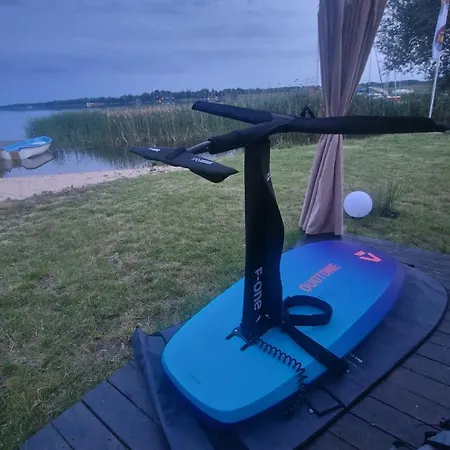 3 Widoki Kiekrz -domki Tiny House Z Prywatna Plaza I Pomostem Nad Jeziorem Kierskim Camping