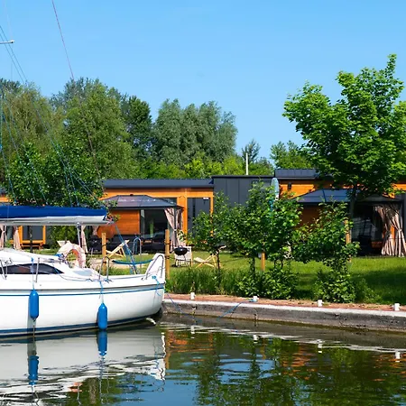 3 Widoki Kiekrz -domki Tiny House Z Prywatna Plaza I Pomostem Nad Jeziorem Kierskim 캠프장 포즈난