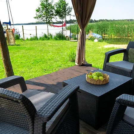 3 Widoki Kiekrz -domki Tiny House Z Prywatna Plaza I Pomostem Nad Jeziorem Kierskim Camping