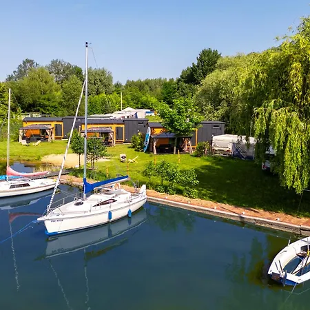3 Widoki Kiekrz -domki Tiny House Z Prywatna Plaza I Pomostem Nad Jeziorem Kierskim Camping Poznań
