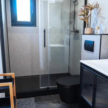 3 Widoki Kiekrz -domki Tiny House Z Prywatna Plaza I Pomostem Nad Jeziorem Kierskim 캠프장 *