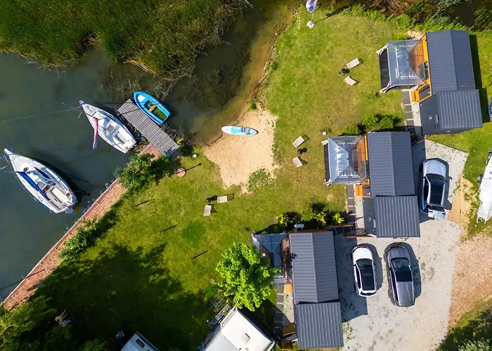 3 Widoki Kiekrz -domki Tiny House Z Prywatna Plaza I Pomostem Nad Jeziorem Kierskim Познань