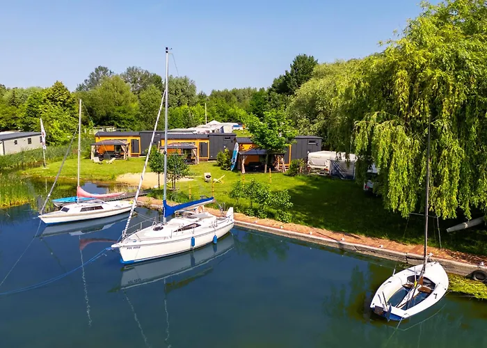 3 Widoki Kiekrz -domki Tiny House Z Prywatna Plaza I Pomostem Nad Jeziorem Kierskim Кемпинг Познань